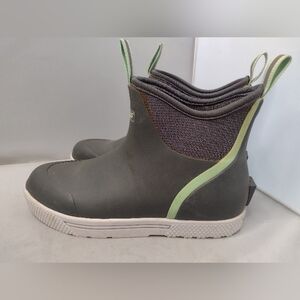 Xtratuf Women's 6" Wheelhouse Ankle Deck Boots Booties 9 Gray